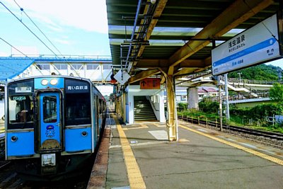 青い森701系電車