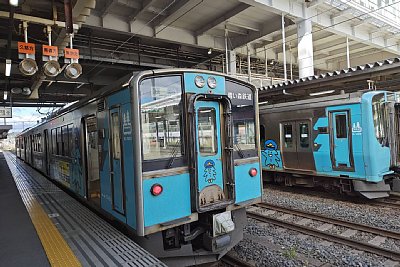 青い森701系電車