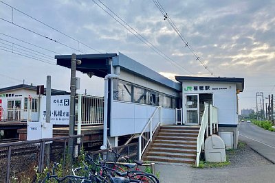 稲穂駅 下りホーム