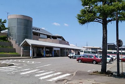 六日町駅東口駅舎