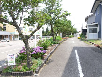 このあたりが庄川町駅があった場所なのですが