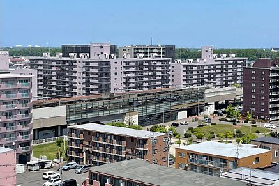 駅遠景