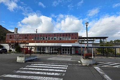 新夕張駅