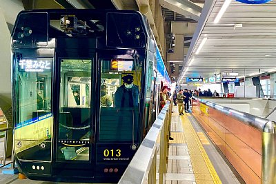 千葉都市モノレール0形電車