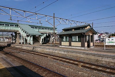 ホームに待合室